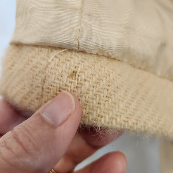 Quiet Luxury Winter Coat Cream 100% Icelandic Wool RARE Size 42 VTG Movie Prop - Picture 7 of 11
